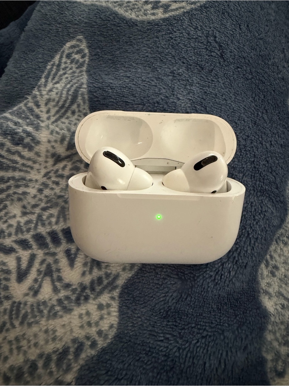 Apple AirPods Pro (White) with Charging Case